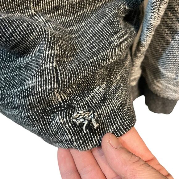 Champion Creneck Raglan Sweatshirt Gray Size Medium - Picture 9 of 10